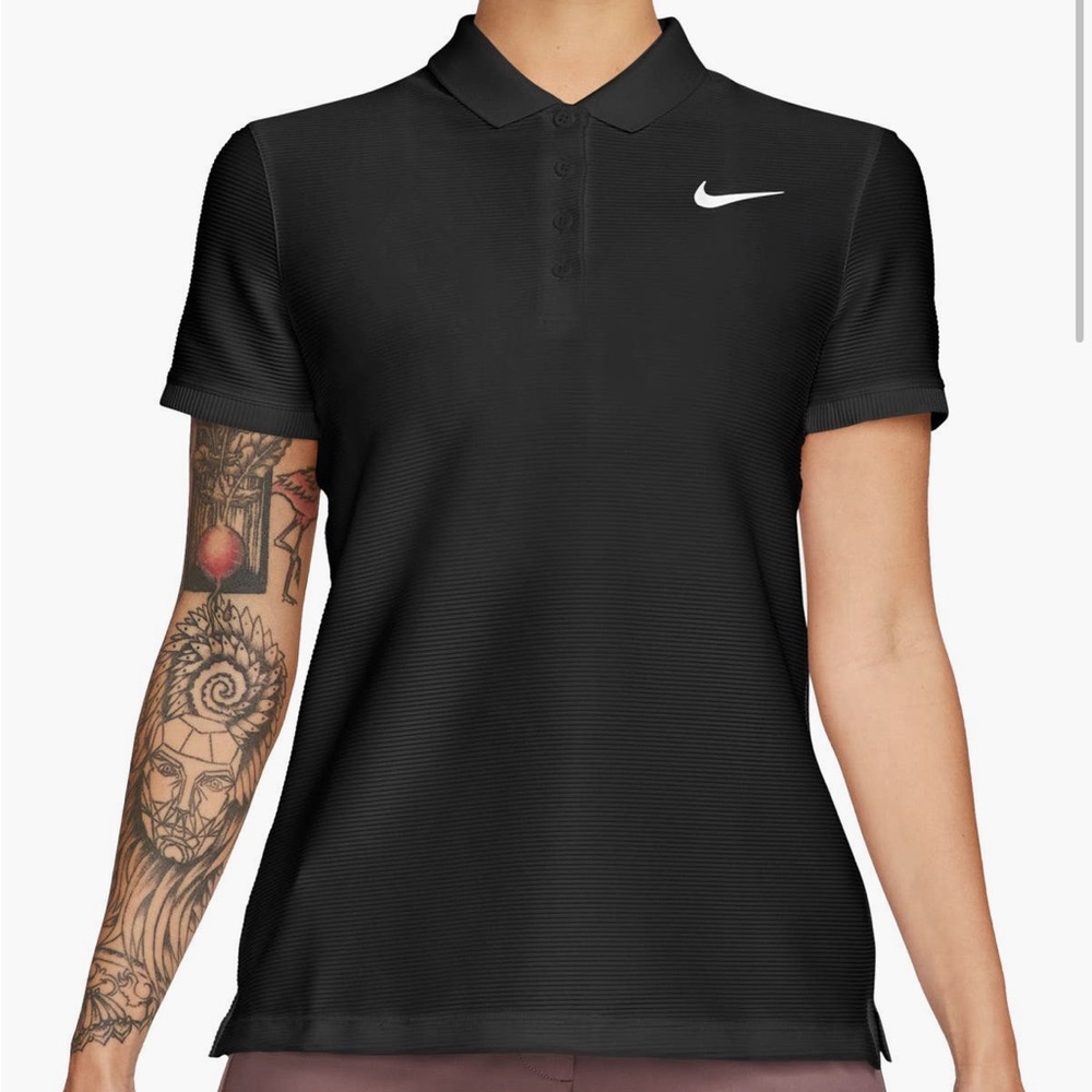 LIKE NEW Nike Women's Victory Dri-FIT
Short-Sleeve Golf Polo, size large